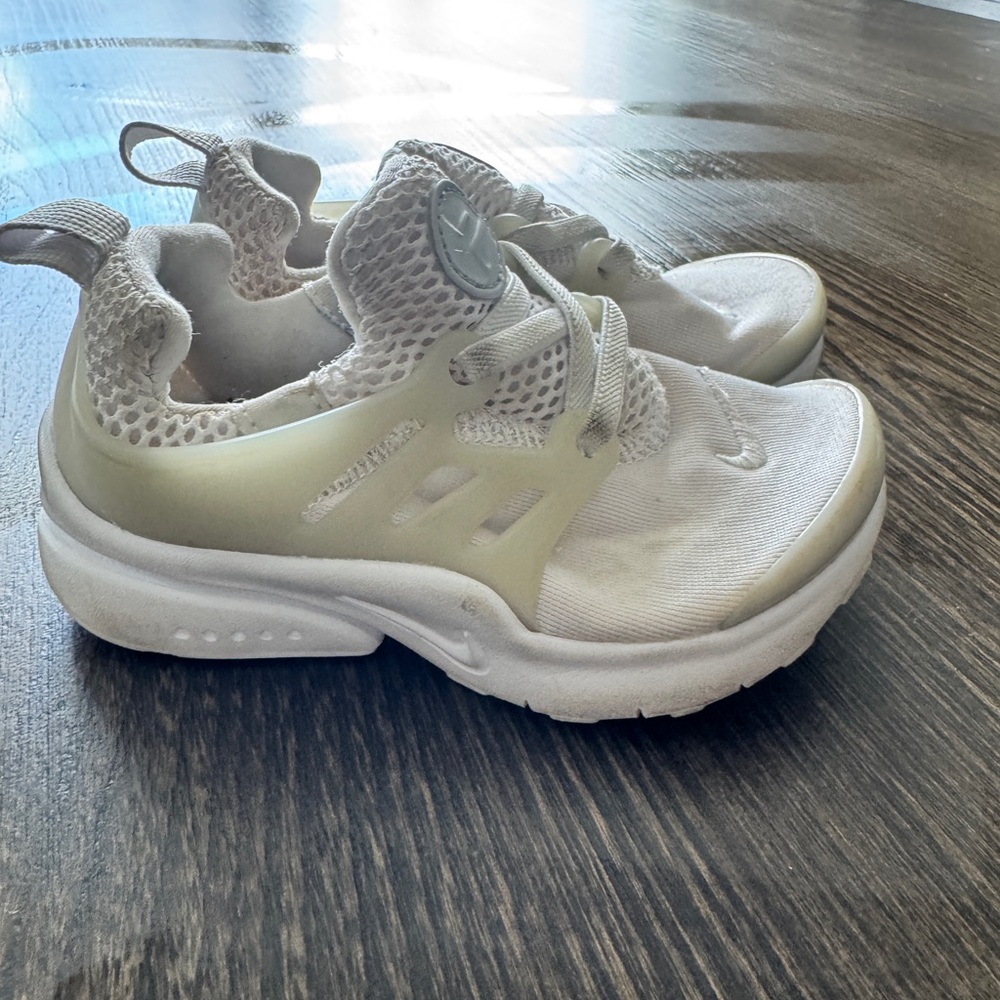 Nike Kids' White and Cream Sneakers